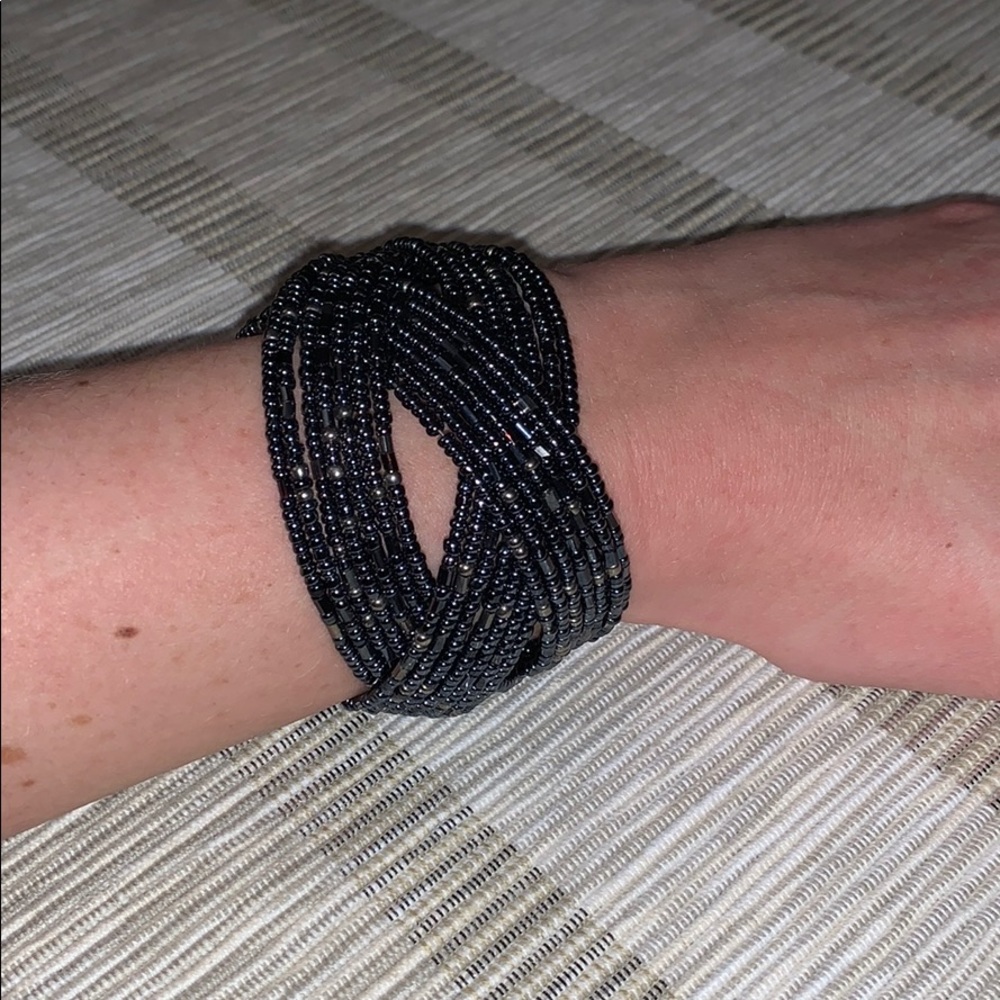 Stretch beaded cuff - Picture 4 of 5